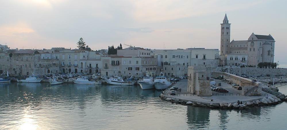 Affittacamere La Cattedrale Sul Mare Trani Exterior photo